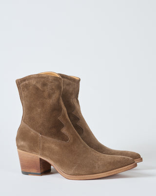 pointed toe heeled short boot