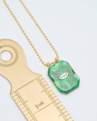 raiz'in scapular mother of pearl