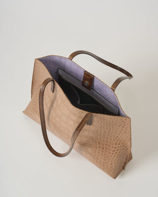 resort shopper leather