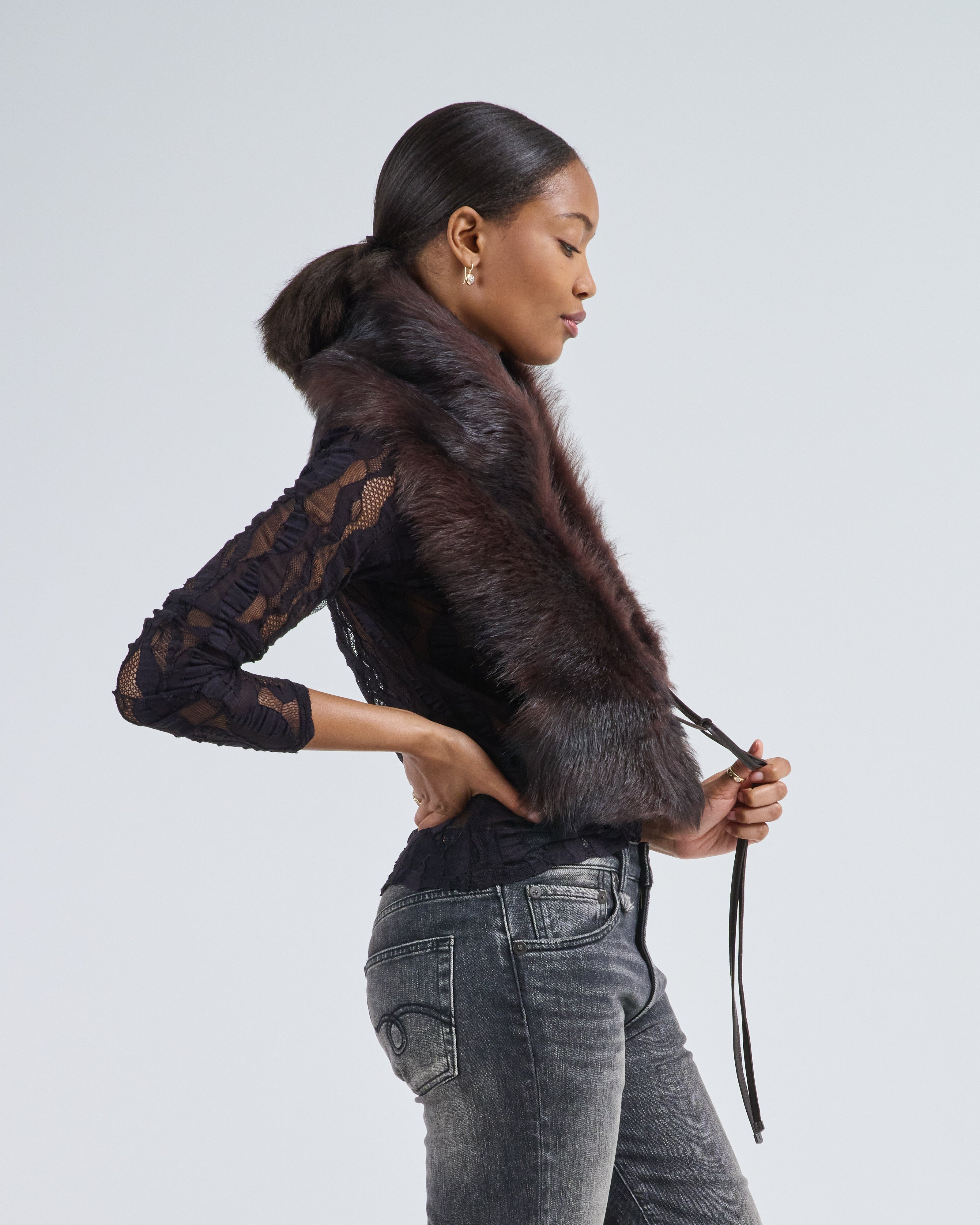 GUSHLOW & COLE 3wayファーストール Gushlow And Cole Shearling Shawl Scarf With Leather Tie Dark Brown Tip