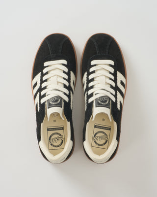 shelly sneaker