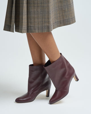 short boot wide shaft