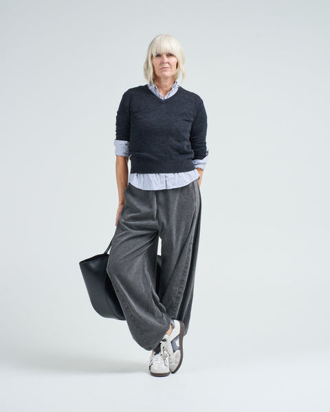 Tibi Skinlike Mercerized Wool Shrunken Vneck Sweater Charcoal