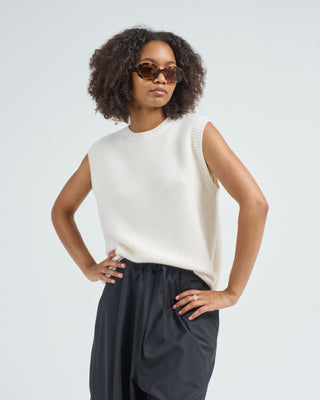 sleeveless crew neck sweater