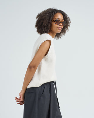 sleeveless crew neck sweater