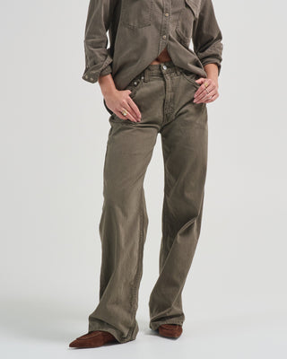 song sung blue pants