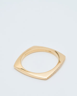 square but round inside ring