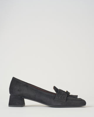 tate square toe pump with tassel