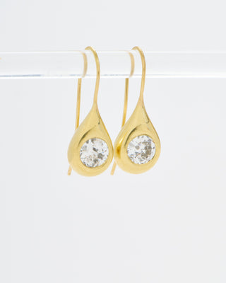 teardrop solitaire diamond earrings