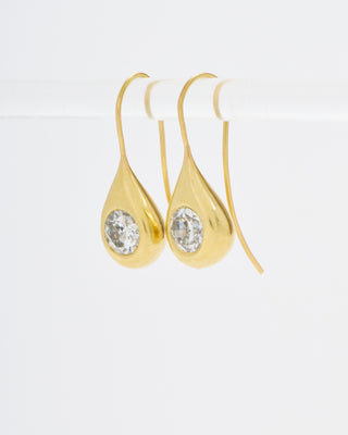 teardrop solitaire diamond earrings