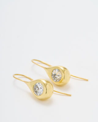 teardrop solitaire diamond earrings