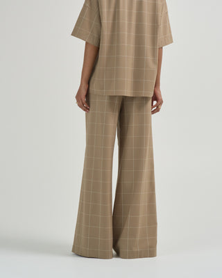 thames wide leg pant with back darts
