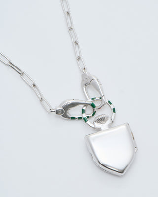 the curiouser vault (ss) w/ silver paperchip chain