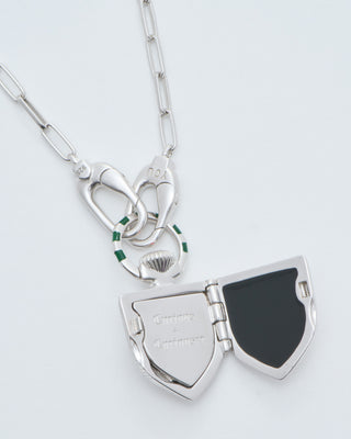 the curiouser vault (ss) w/ silver paperchip chain