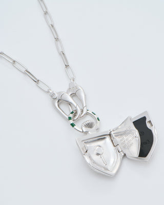 the curiouser vault (ss) w/ silver paperchip chain