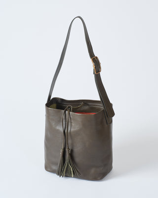 victoria bucket bag