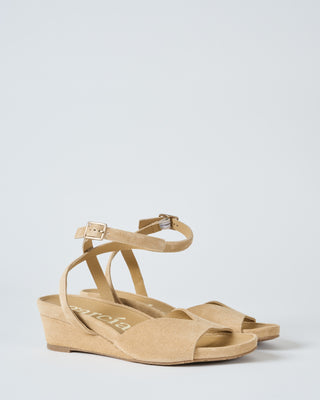 wamika wedge