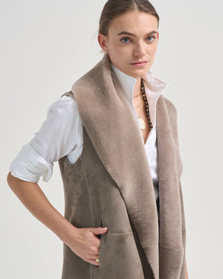 wide collared shawl gilet