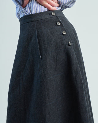 worker skirt