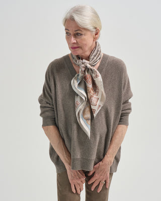 zouyu, cry the deer silk twill square scarf