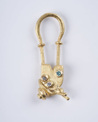 18k gold safety pin with snail and colored diamonds - gold