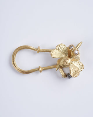 18k handmade clasp with hummimgbird with white diamonds - gold