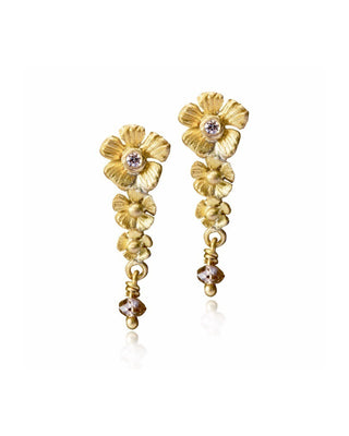 18k gold earring with brillant diamond beads