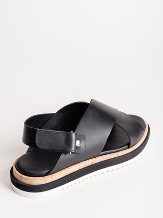 criss-cross sandal - black