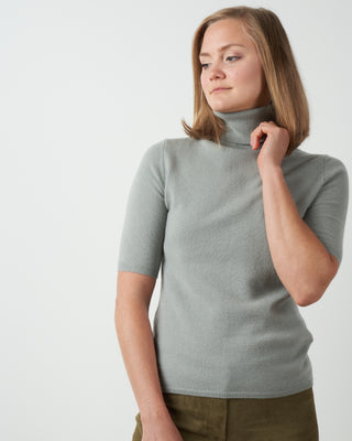 cashmere elbow sleeve turtle - platino green