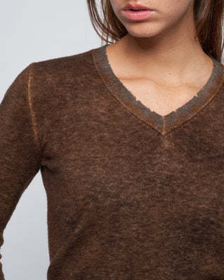 hand painted ultralight cashmere wool v neck - cioccolato