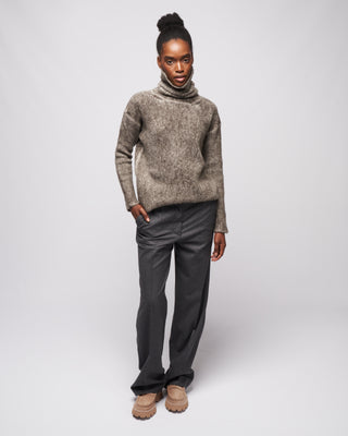 round neck brushed pullover in alpaca - taupe