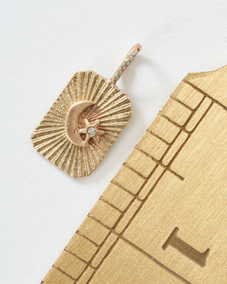 crescent star aura tag