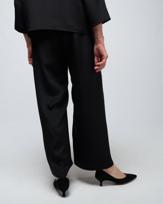cropped pull on pant - black