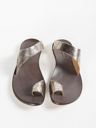 thong sandal - silver/copper