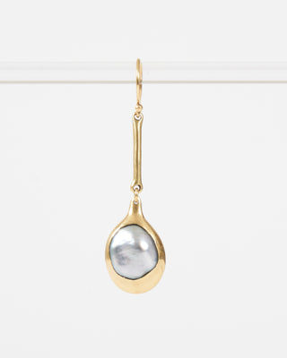 extra long cast line pearl pendant earrings - gold/pearl