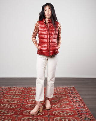 iconico nylon ultralight short vest - burnt henna
