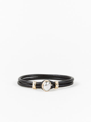 leather bracelet with tahitian pearl
