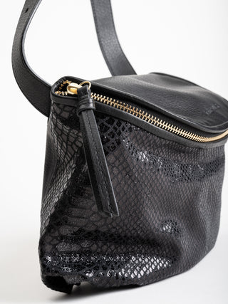 furtivo belt bag - black snake skin