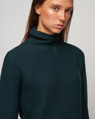 knitted turtle neck sweater - dark green