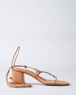 leather strings heeled sandal - naturale
