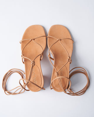 leather strings heeled sandal - naturale
