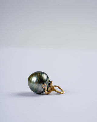 circle pearl with diamond - tahitian pearl
