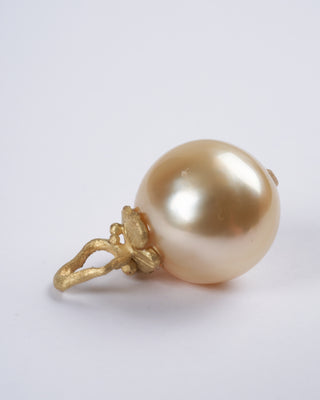 south sea light gold pearl 18k yg snail with tendril diamond - gold