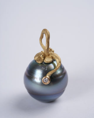 tahitian pearl with 18k yg and tendril diamond - gold