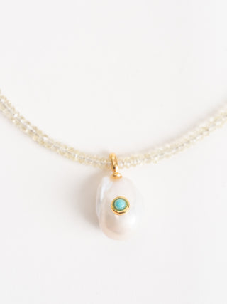 simple pearl necklace - lemon