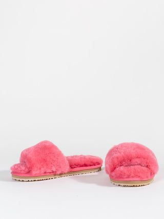 fur slide - pink