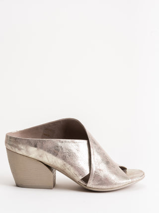 blanc heel