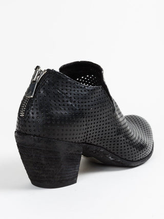 chabrol boot - black perforated