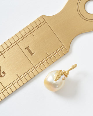 ombre south sea pearl with gold leaf and diamond