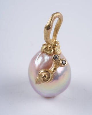 pink south sea pearl with 18k snail w/diamond eyes - pink
